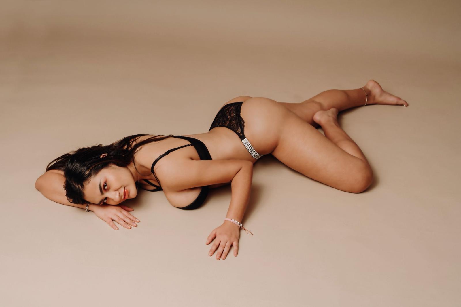 663131767 | SARA | Chica