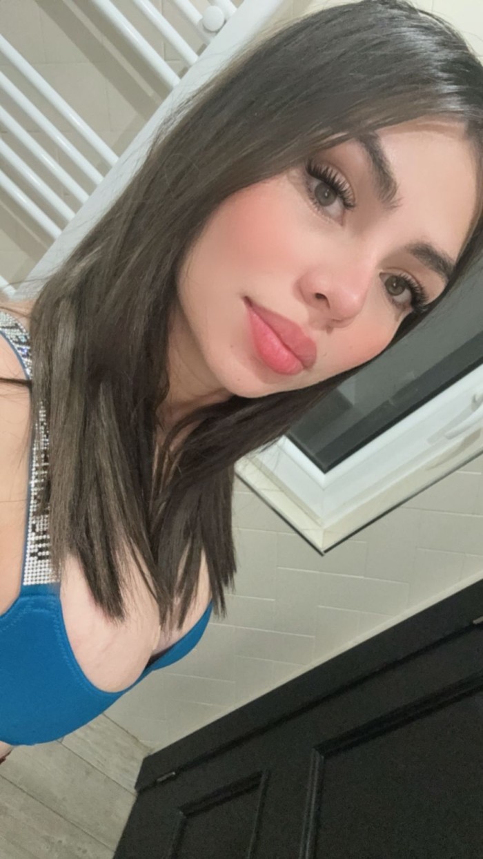 647311745 | TATIANA | Escort