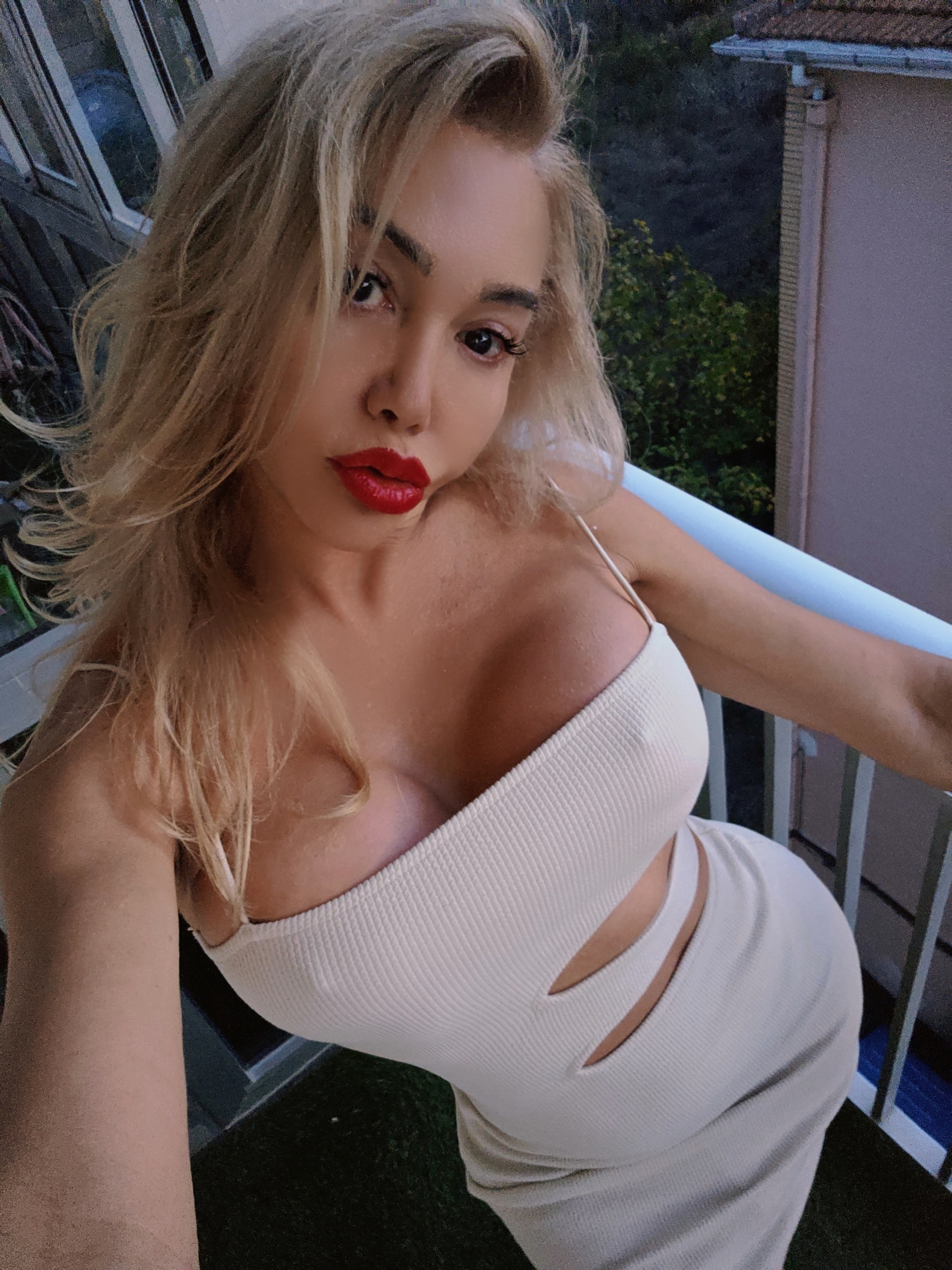 680814956 | SILVIA | Transexual