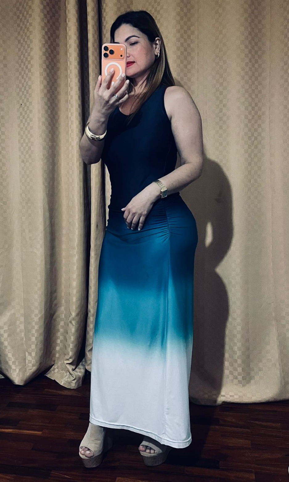 631563867 | SOFIA | Chica