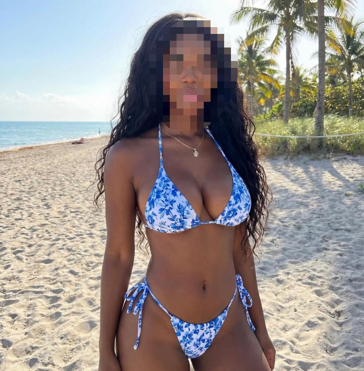 661405440 | KENIA | Chica