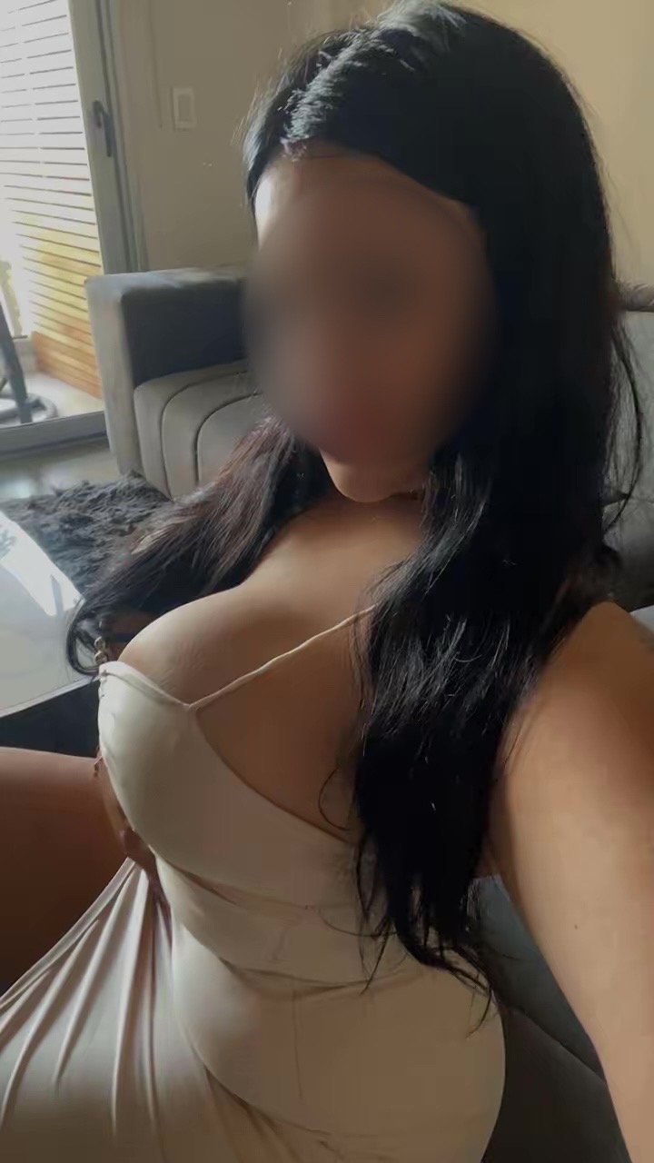 647419812 | AMBER | Chica