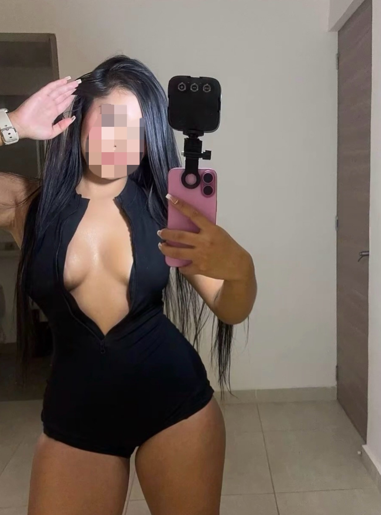 742024792 | DANIELA | Chica
