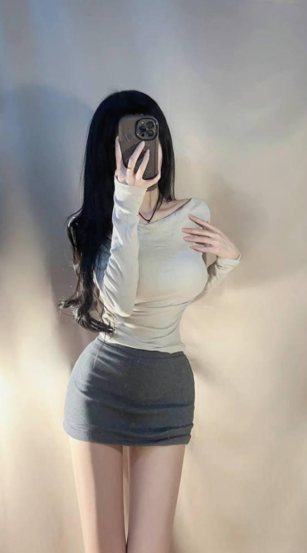 643587033 | LUNA | Chica