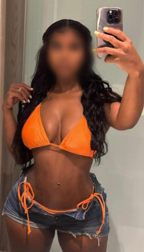 605411617 | LUCIA | Chica