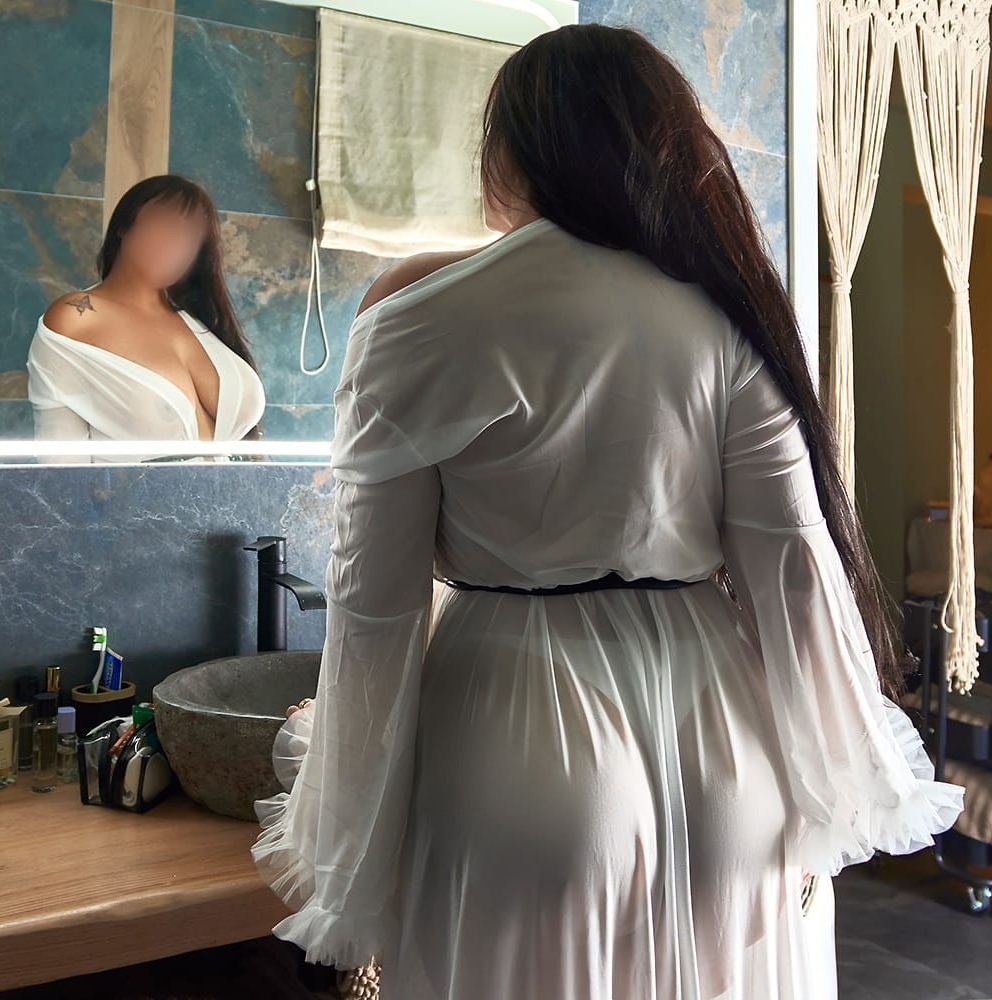 658090142 | NAYRA | Chica