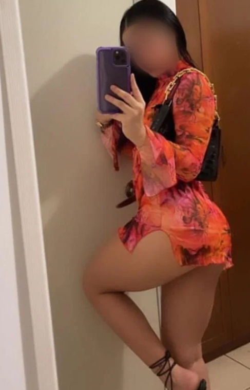 604285906 | CARLY | Chica