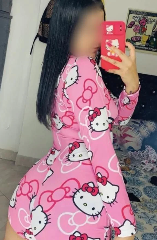 604285906 | CARLY | Chica