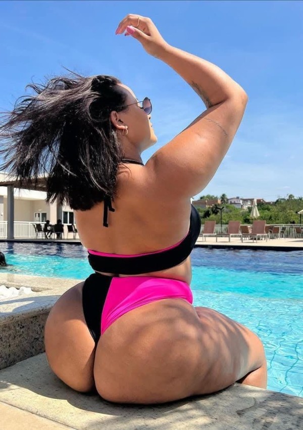 641372739 | ERIKA | Chica