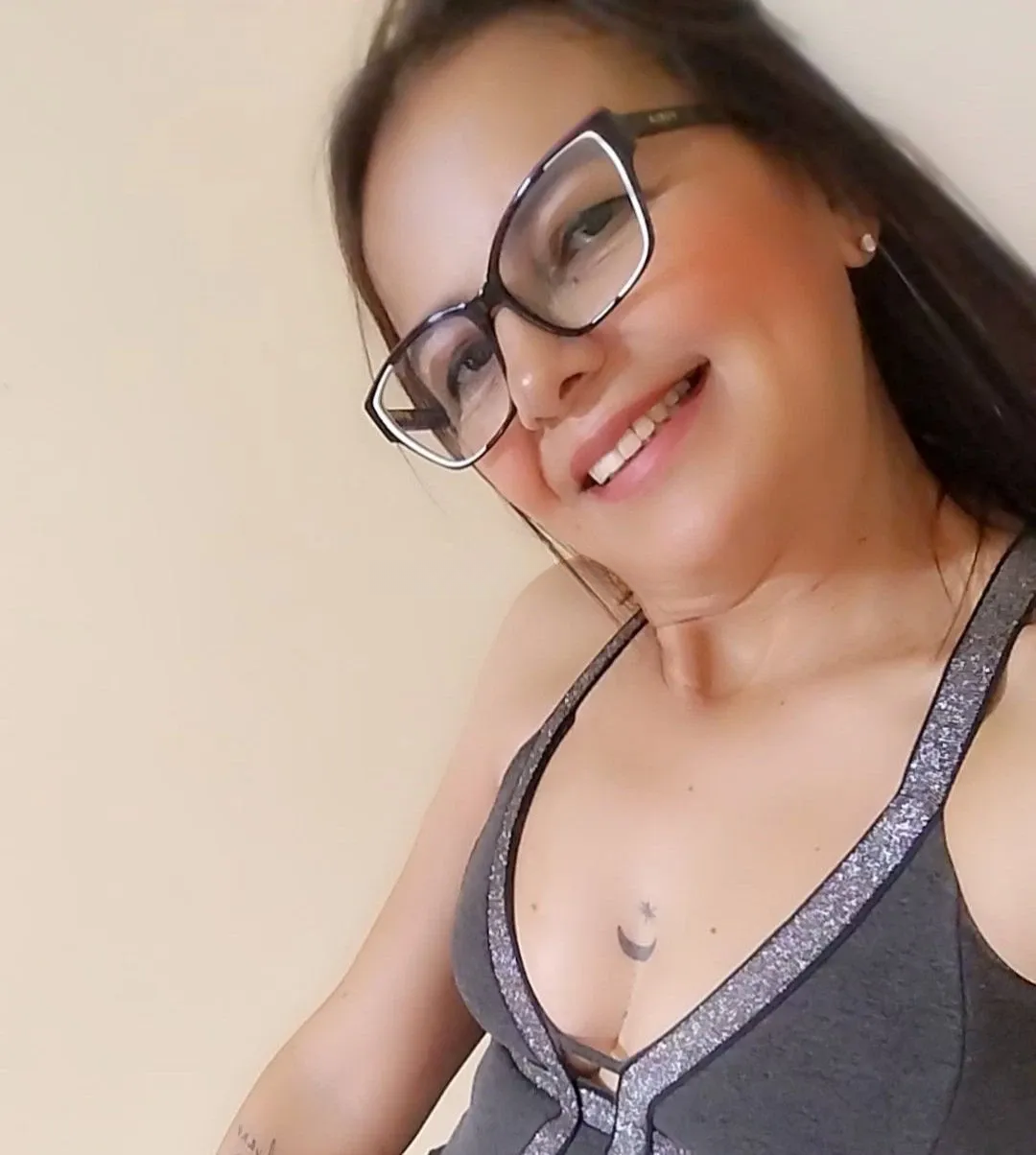 642519814 | KATA | Chica