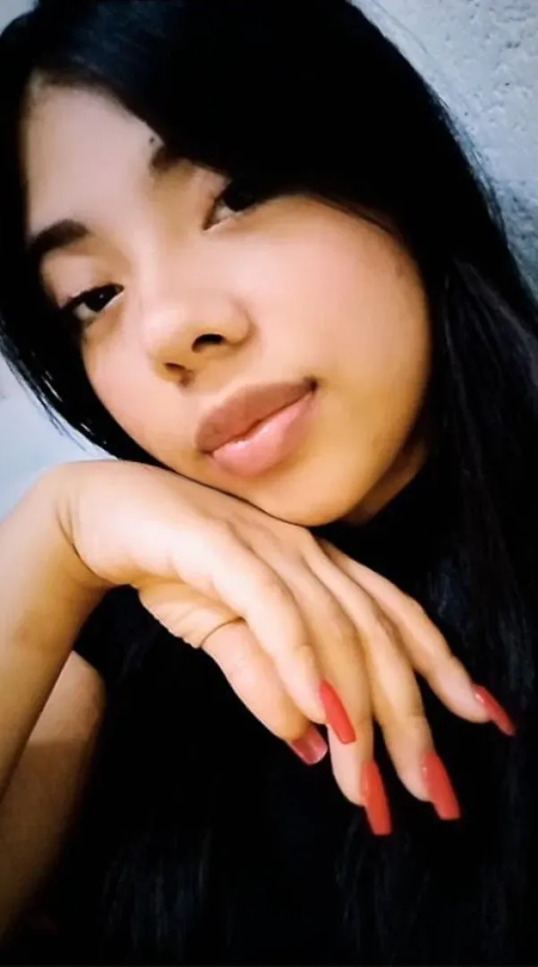 678744429 | CORINA | Chica