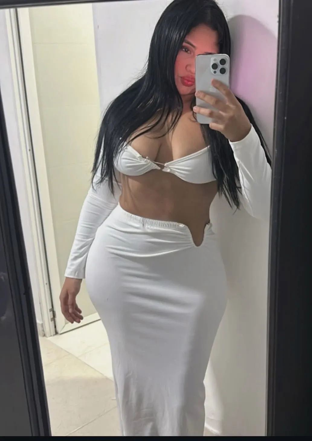 613429219 | DANIELA | Chica