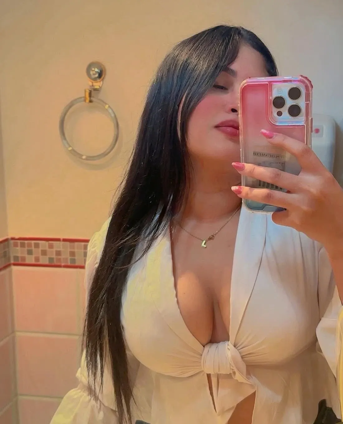 613429219 | DANIELA | Chica