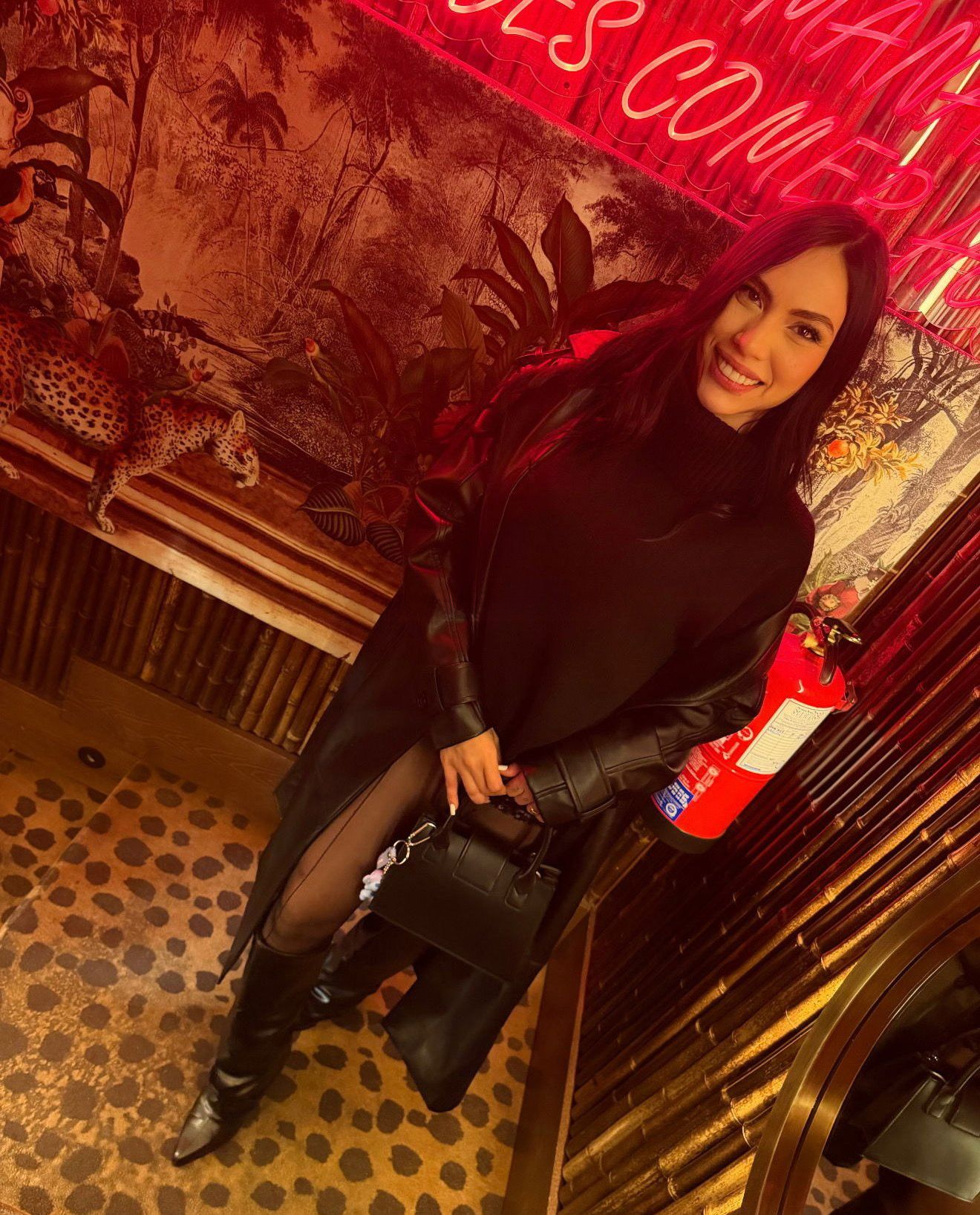 643434721 | XIMENA | Chica