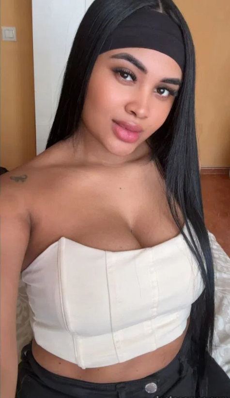 613314267 | NIKOL | Chica