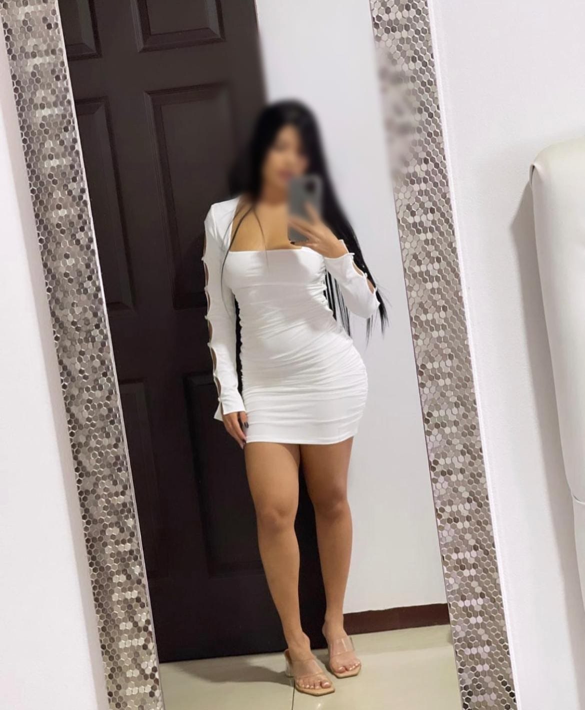 631436980 | MONICA | Chica