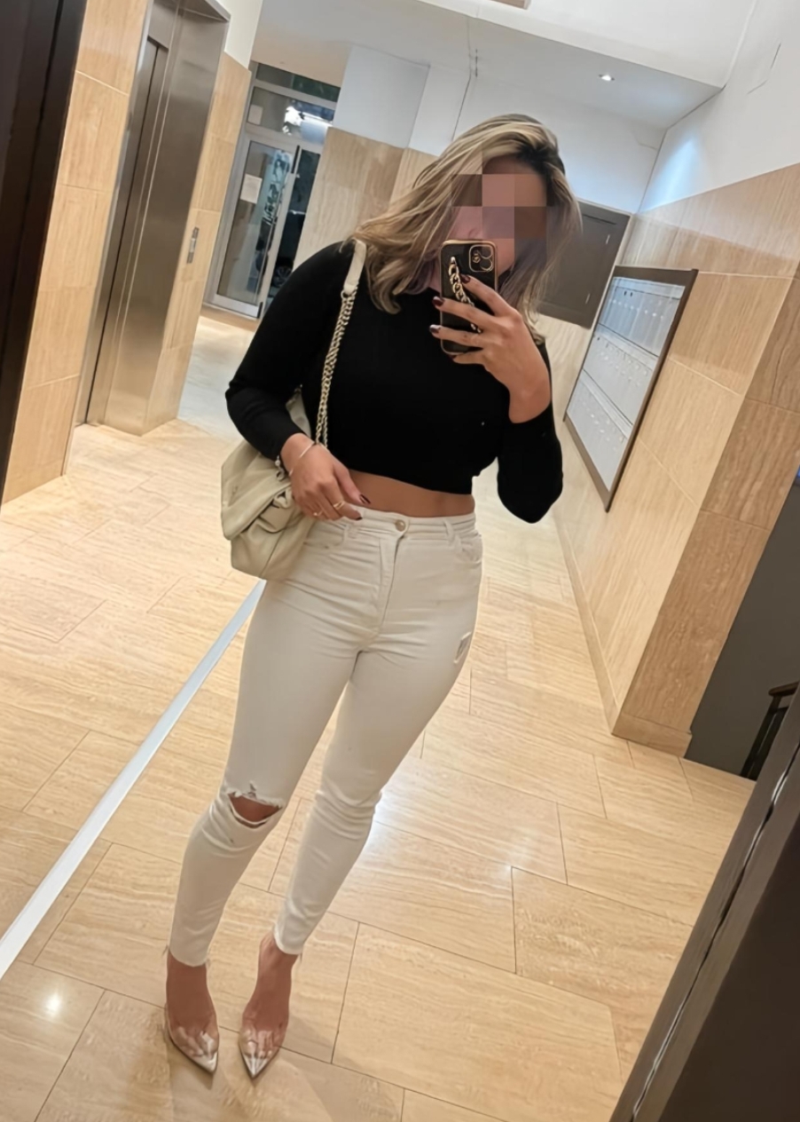 632695204 | BIANCA | Chica