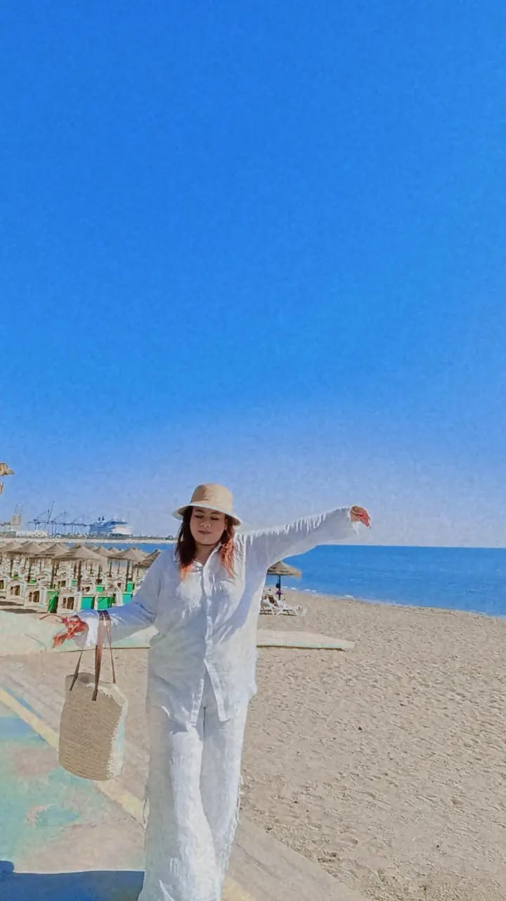 742095471 | MARIMAR | Chica