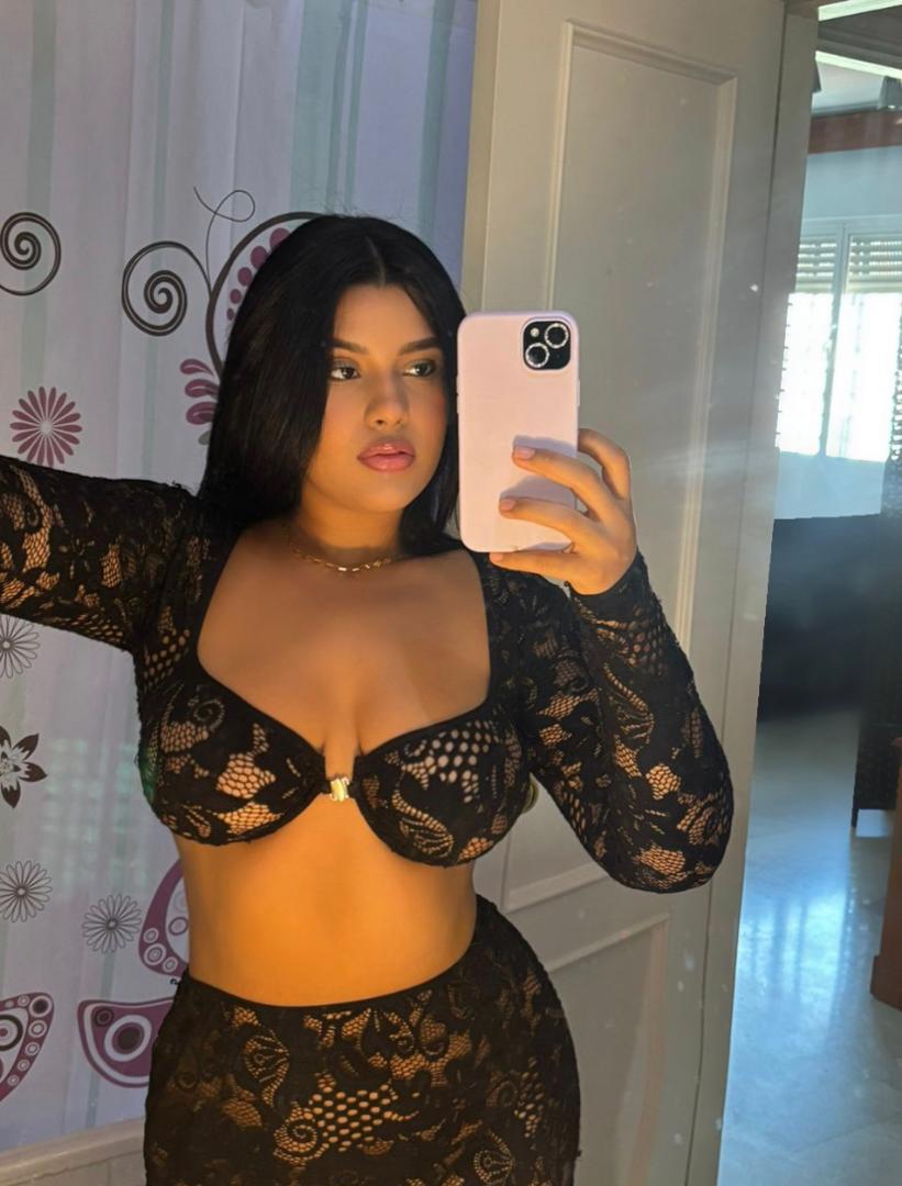 651696746 | SOFIA | Chica