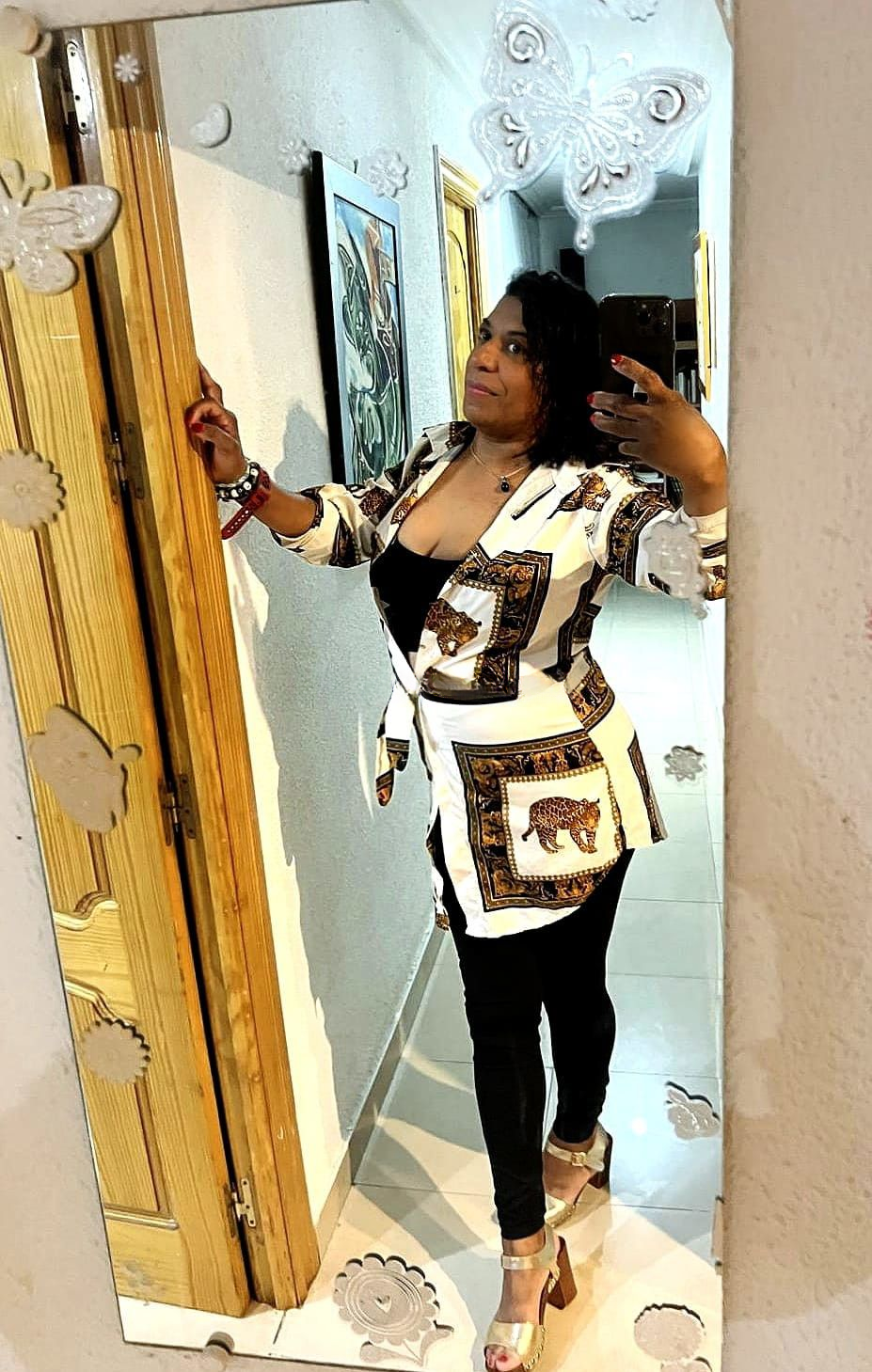 602446592 | Cris | Chica