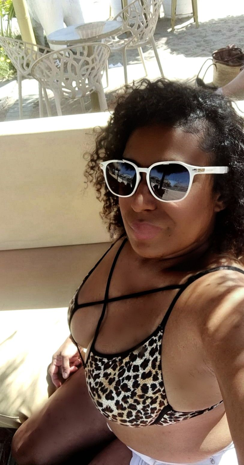 602446592 | Cris | Chica