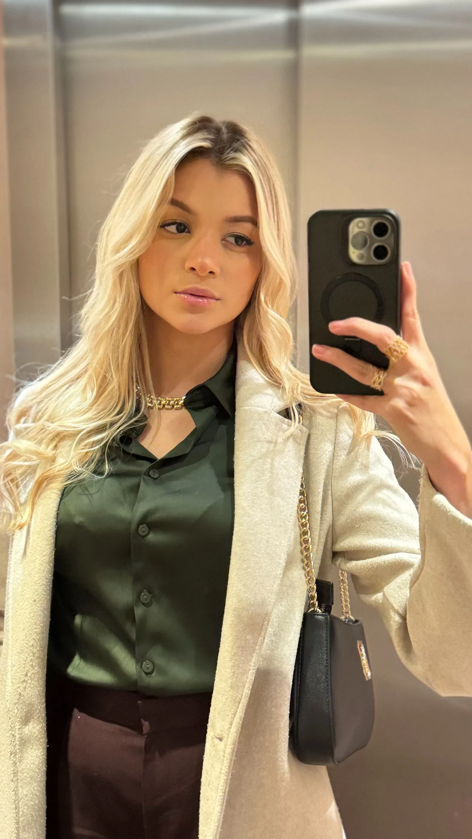 642076807 | BRUNA | Chica