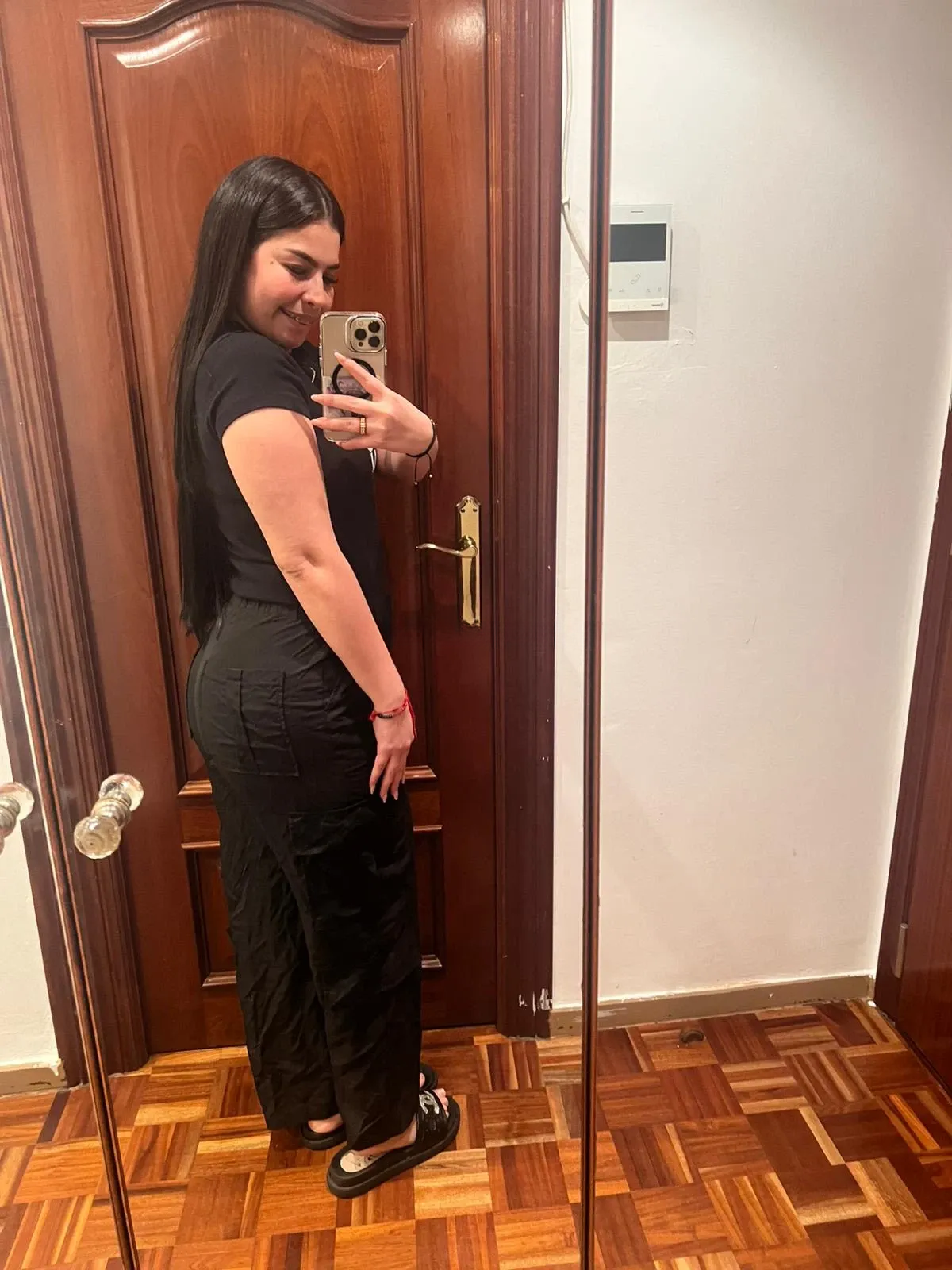 631436259 | NICOL | Chica