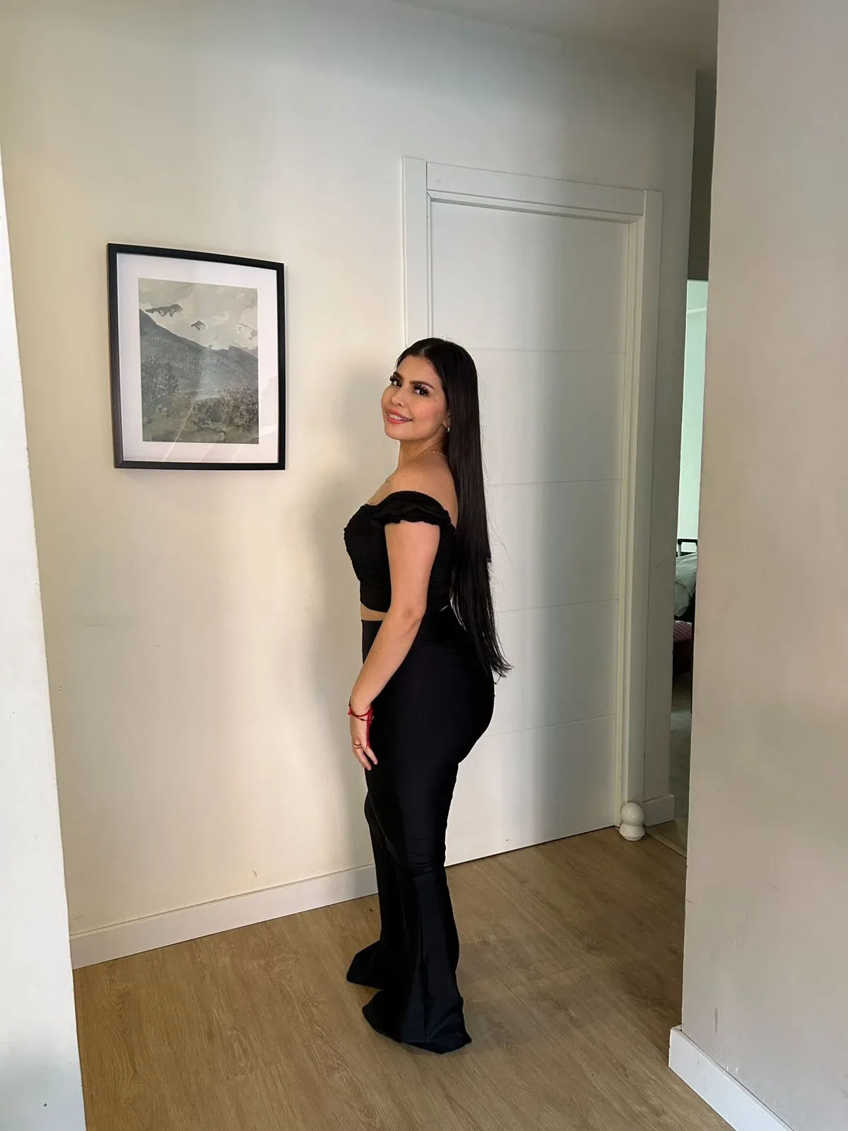 631436259 | NICOL | Chica