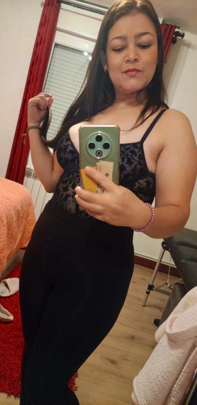 602735010 | SOFIA | Chica