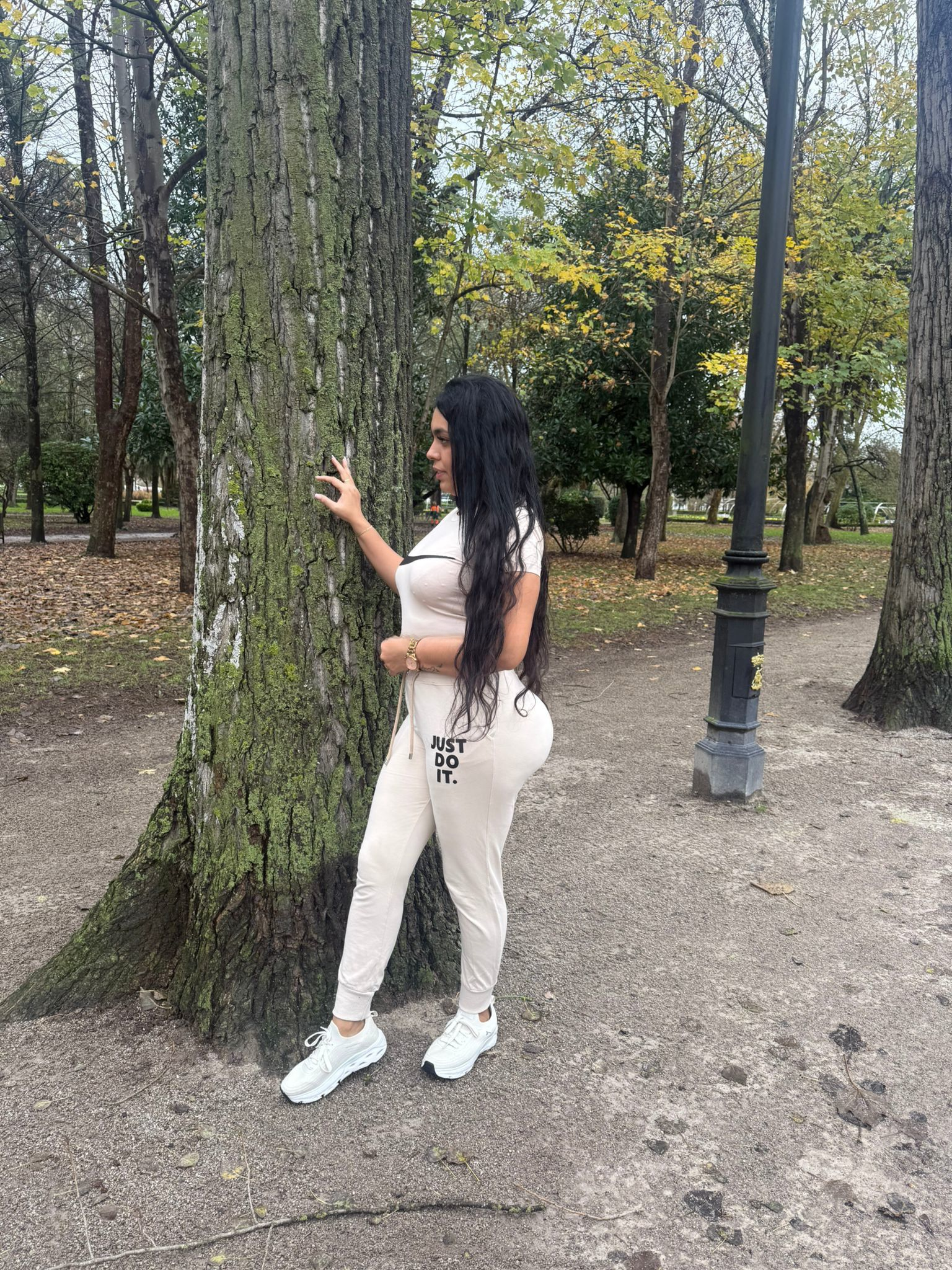 612496389 | KATIA | Chica