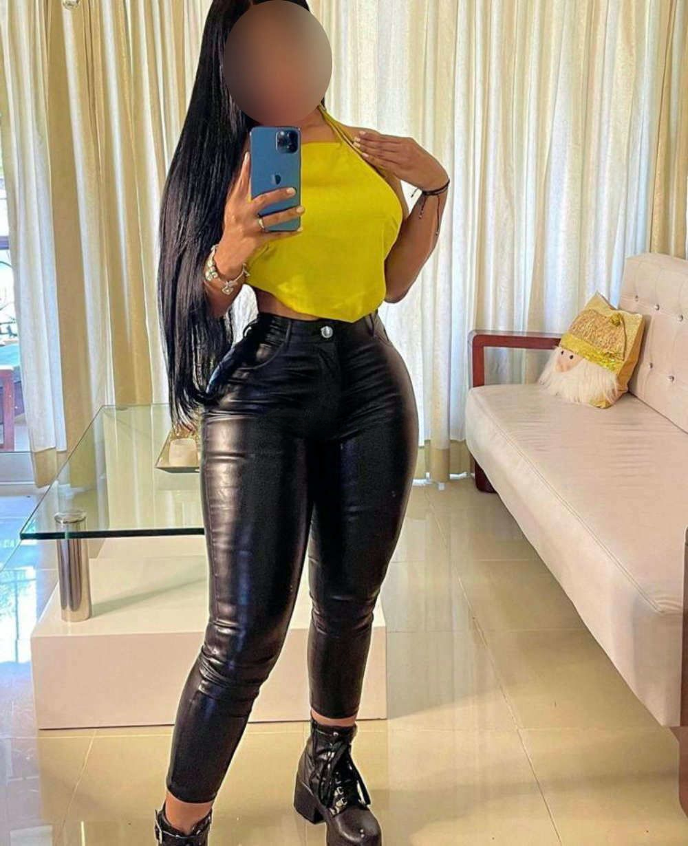 602155829 | GENESIS | Chica