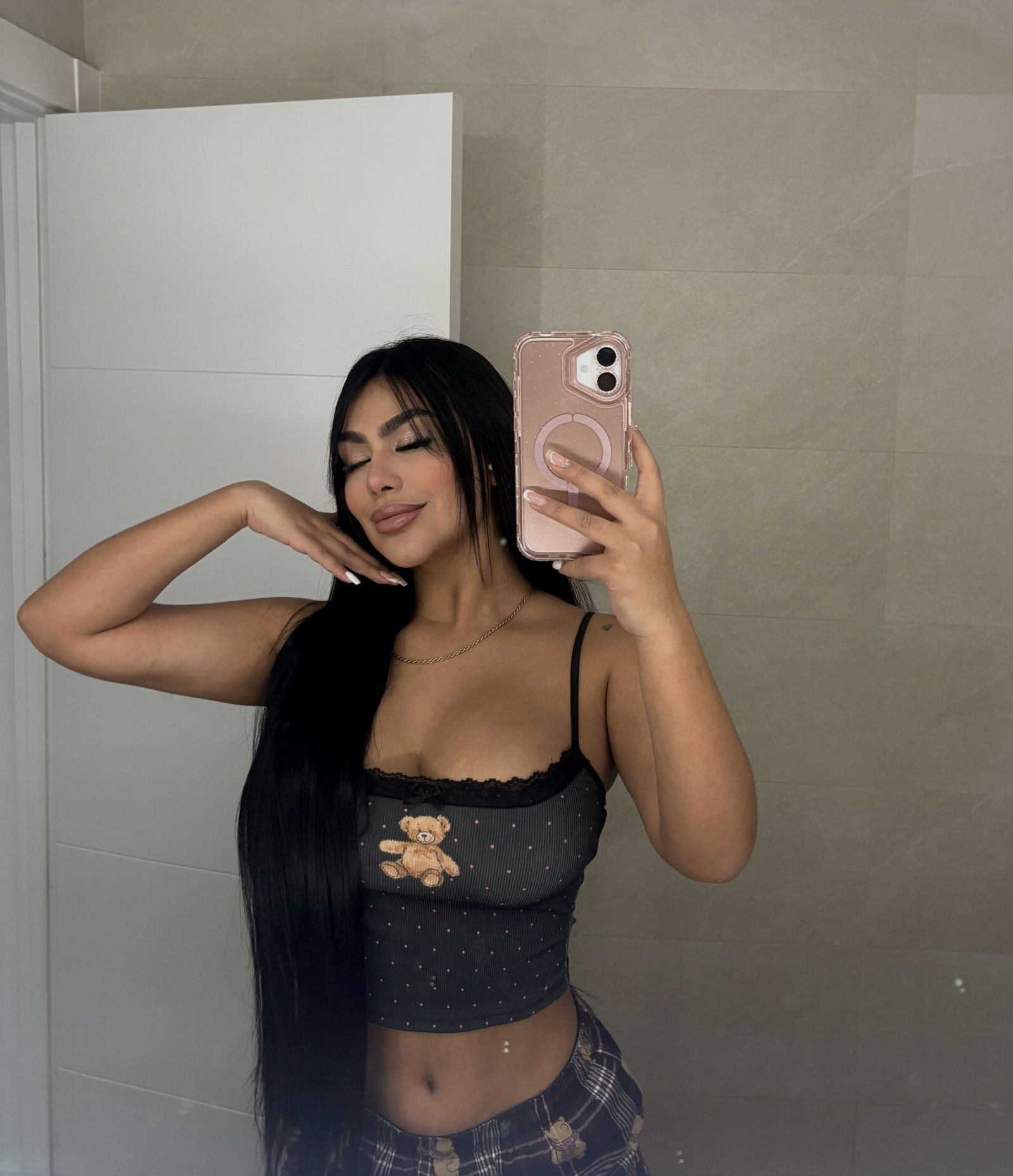 603723835 | ESMERALDA | Chica