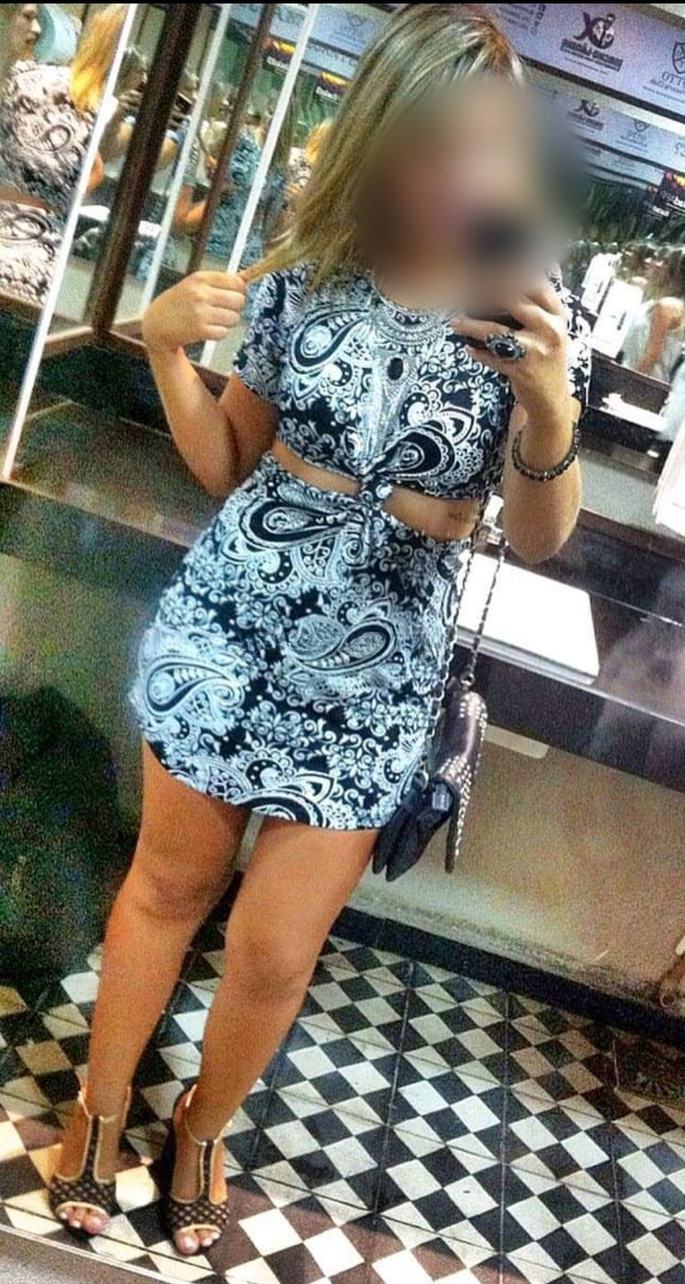 658723297 | CAROL | Chica