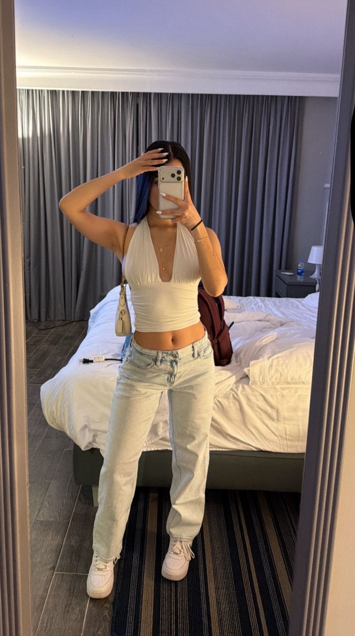 644183744 | LUNA | Chica