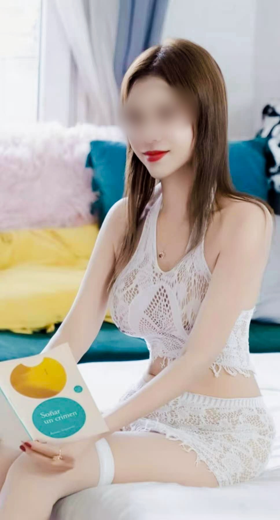 631256245 | LILI | Chica