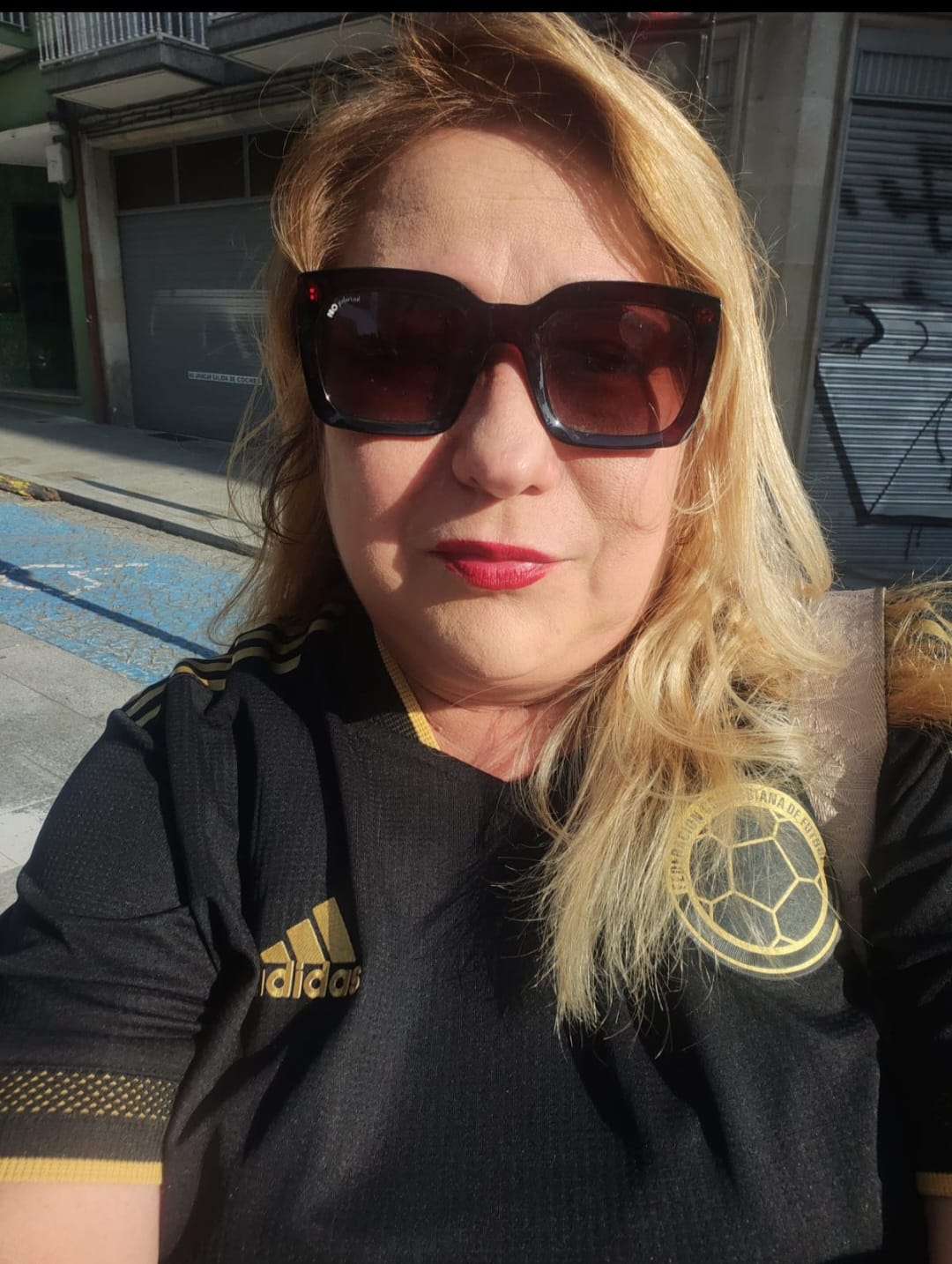 711277644 | MONICA | Chica