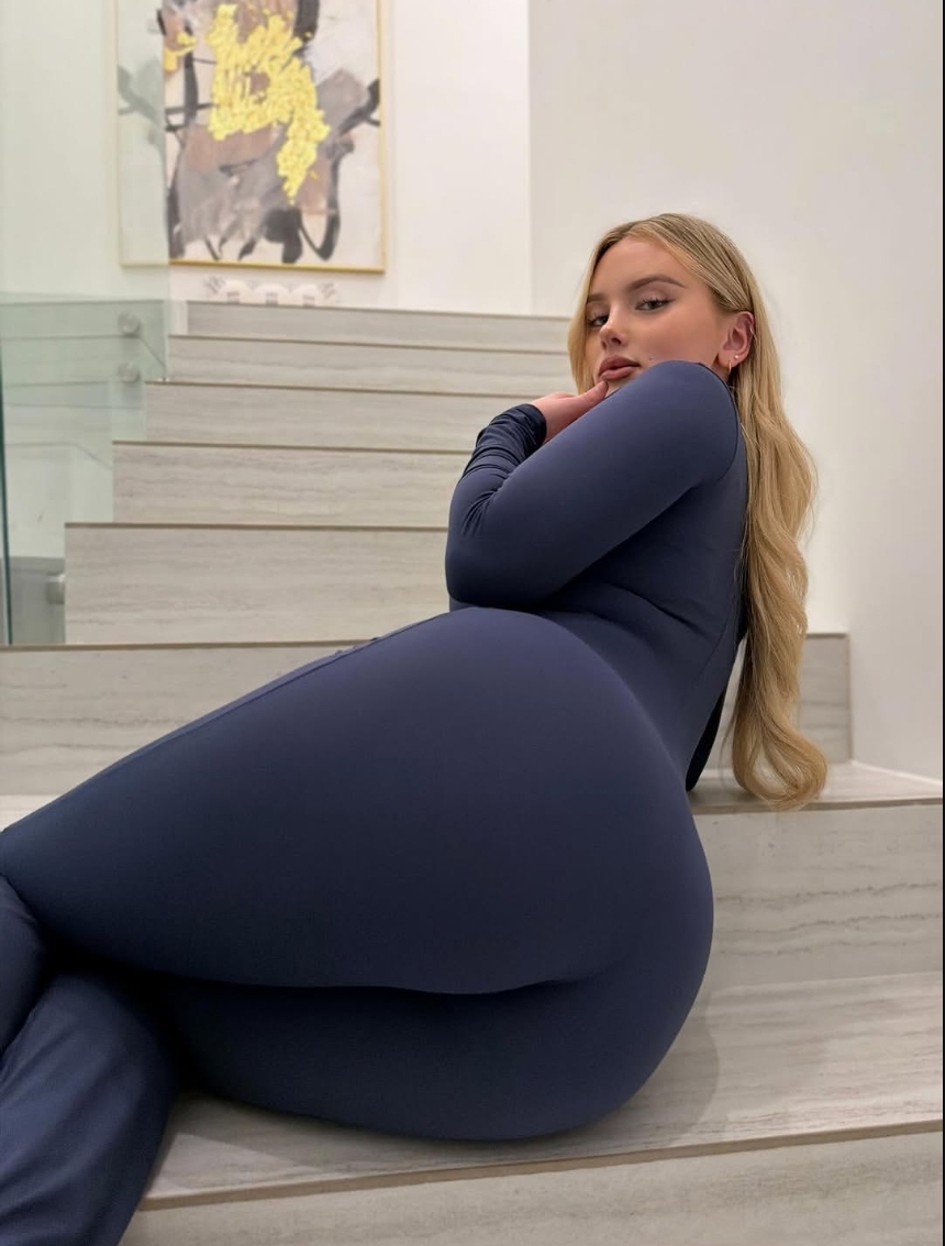 645232099 | NICOLE | Chica