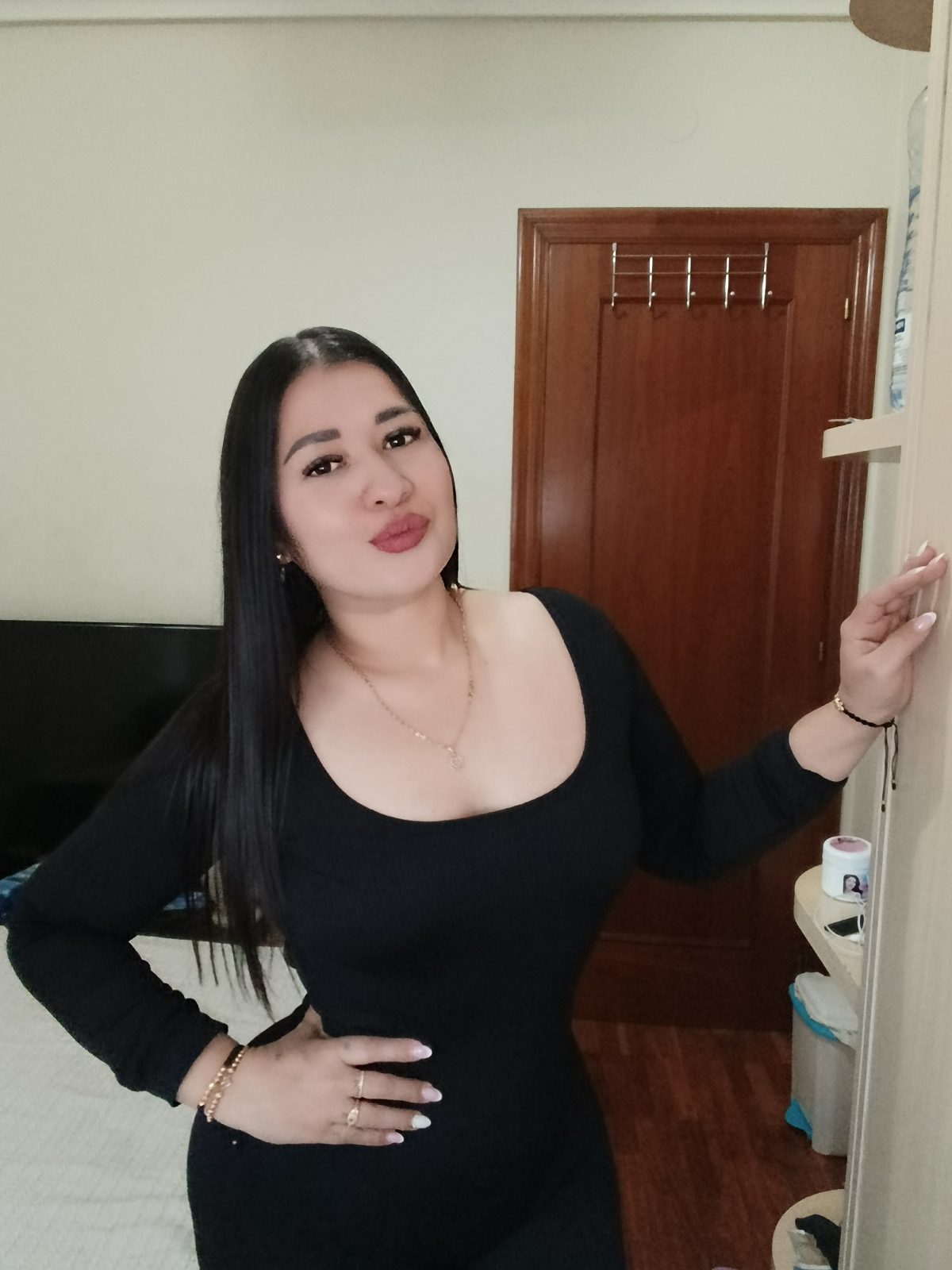 603290882 | MÓNICA | Chica