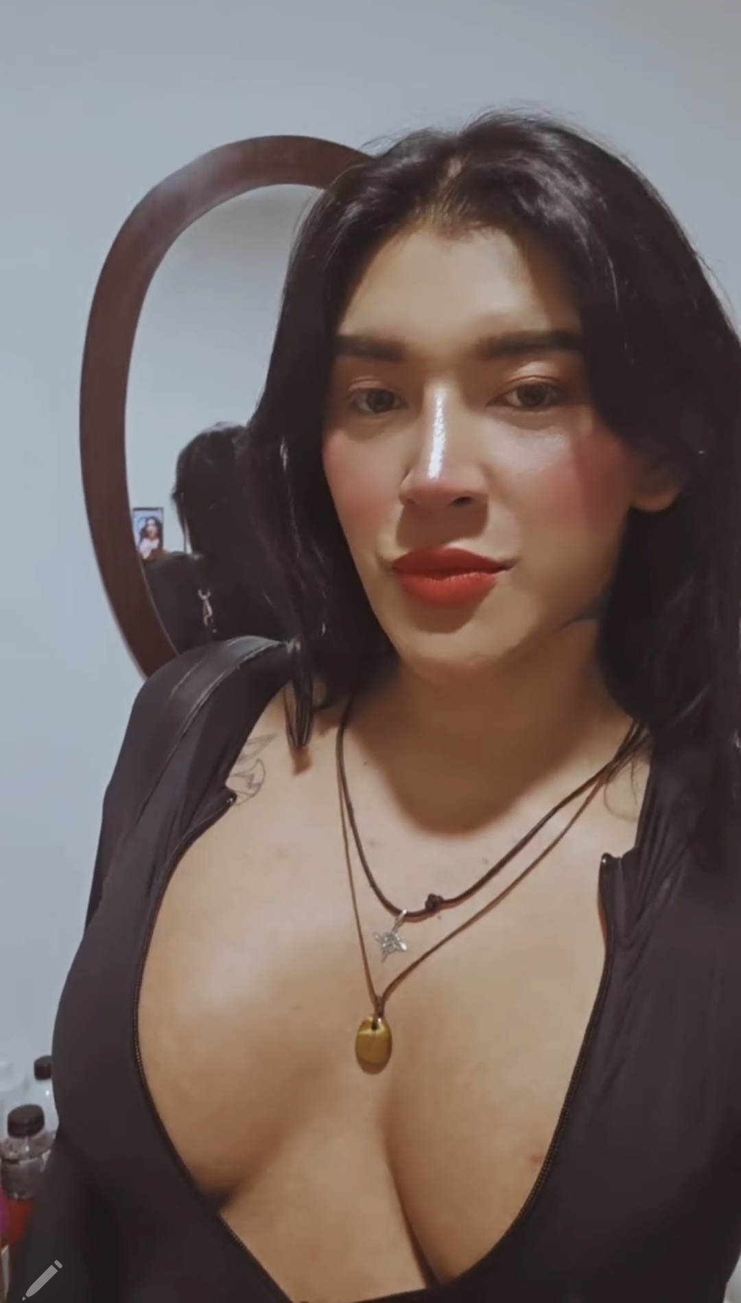 674661759 | STHEFANY | Transexual