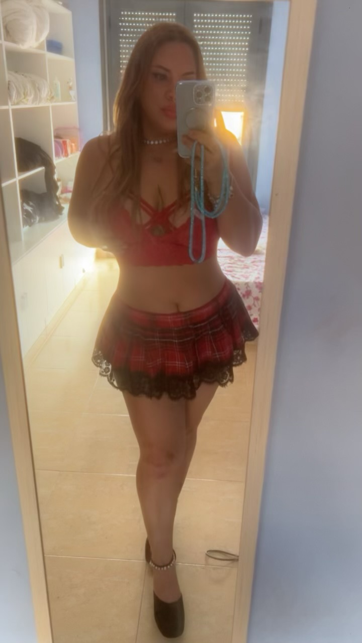 624338962 | ELENA | Chica