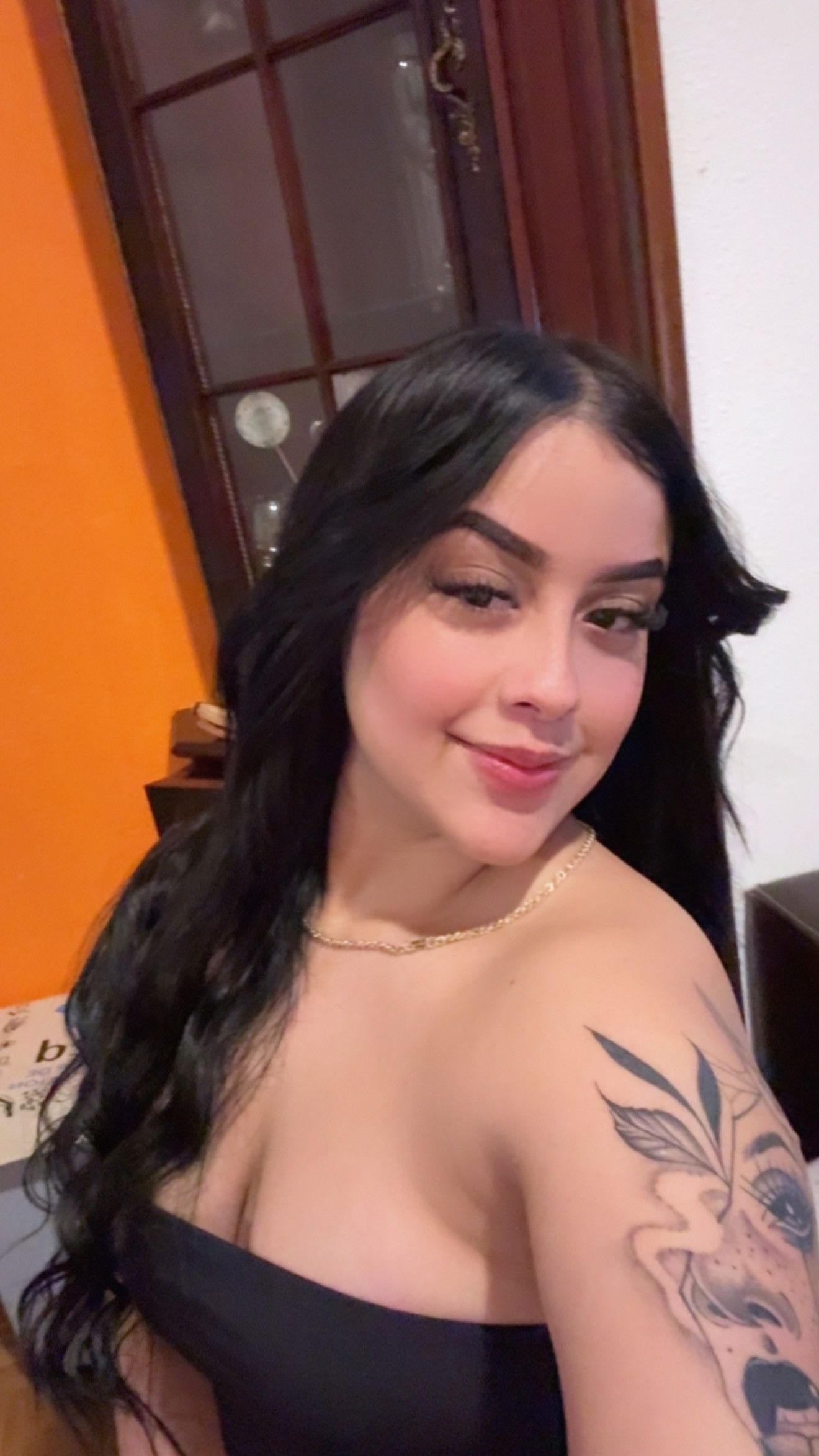 665728762 | KAROLINA | Chica