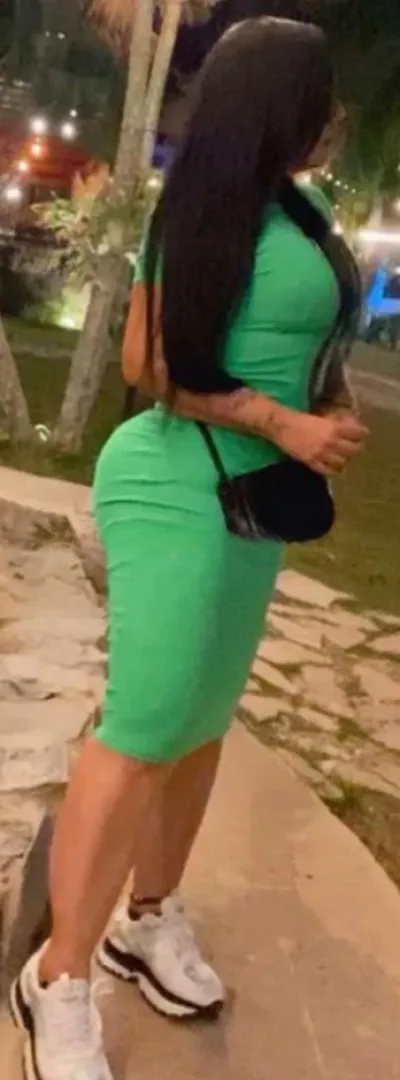 643700423 | Yuli | Chica