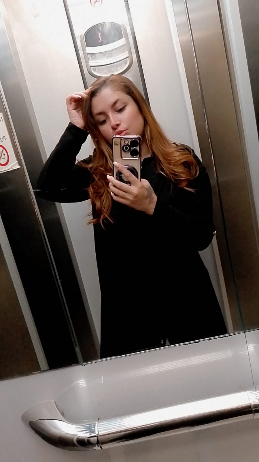 624386240 | VANESSA | Chica