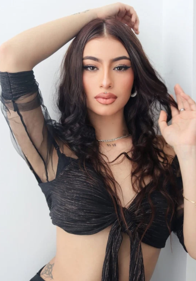 637283877 | TATIANA | Chica