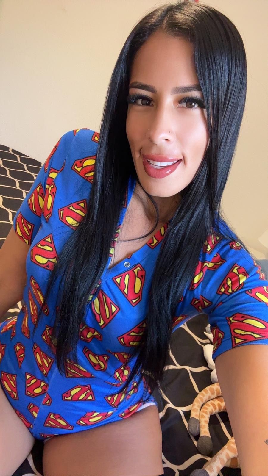 639106892 | VALERY | Chica