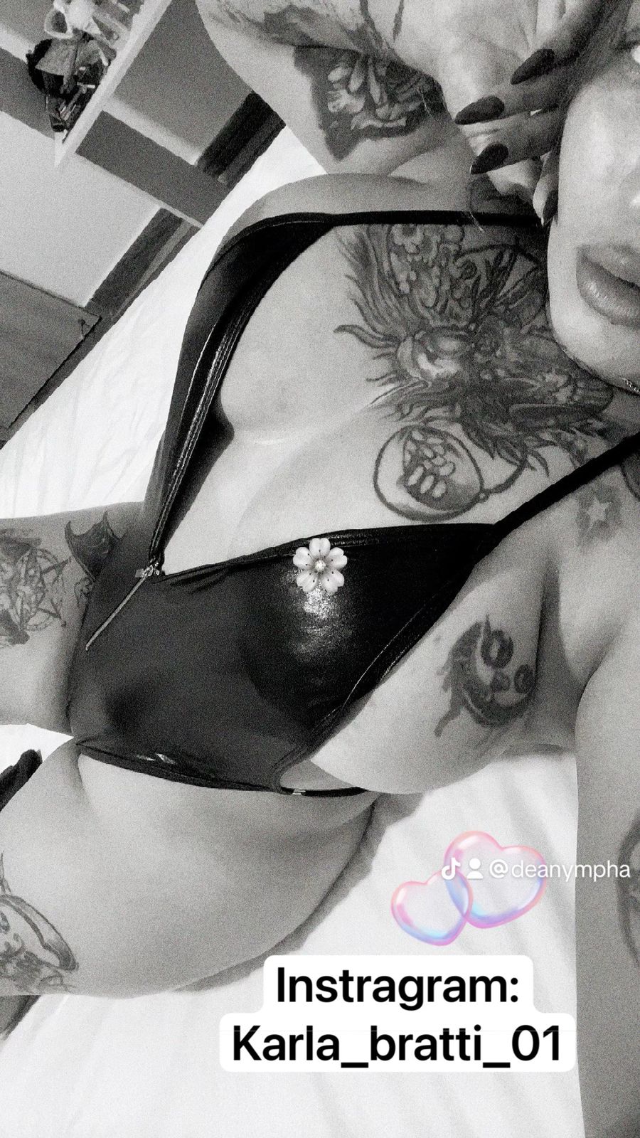 617129881 | KARLABRATTI | Chica