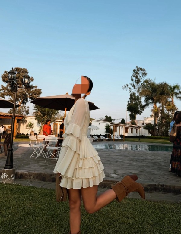 632593134 | LUA | Chica