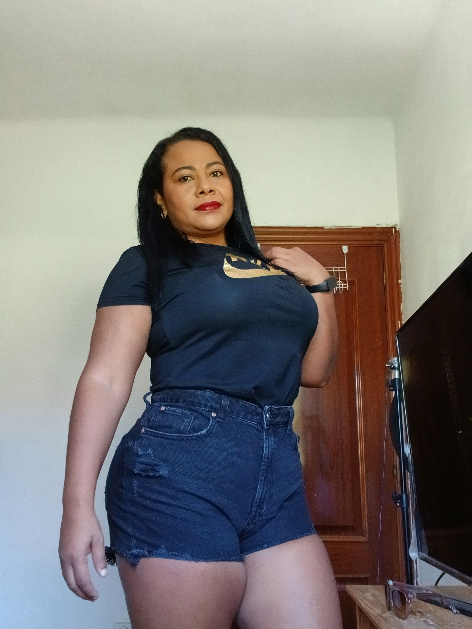 602429566 | ANYELA | Chica