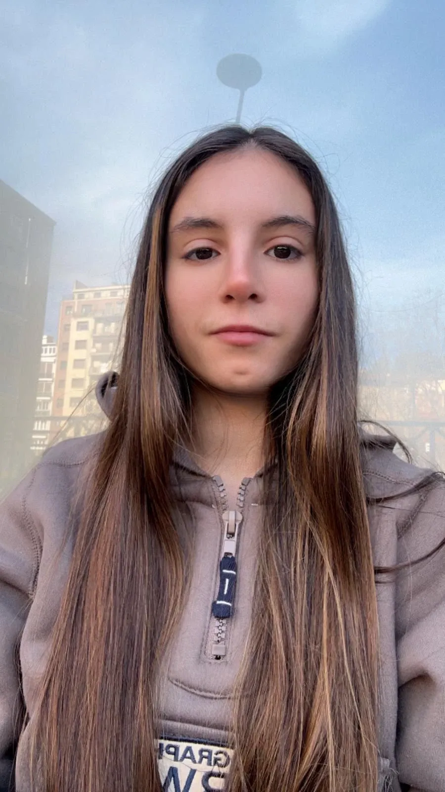 603465155 | UXUE | Chica