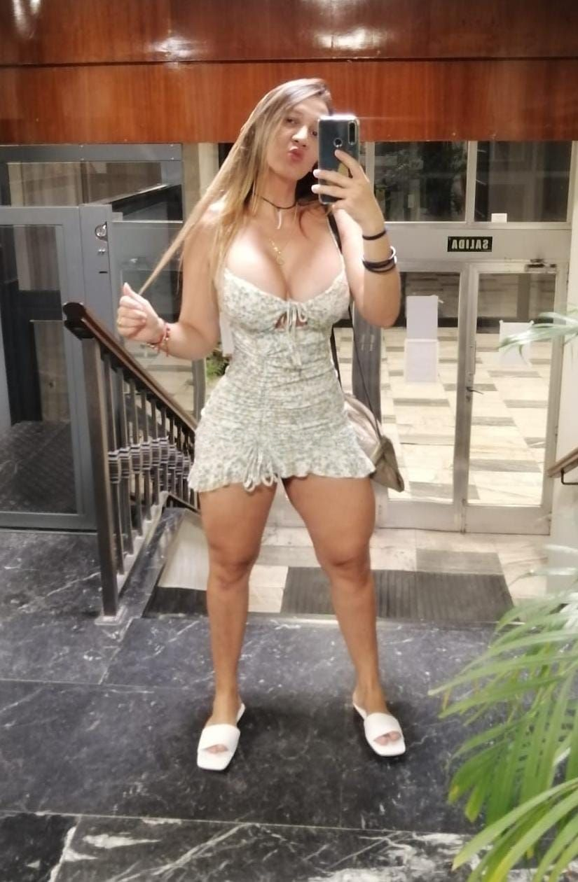 673347244 | KORAL | Chica